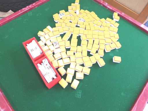 PayPay可 手稲リサイクル 　半自動麻雀卓ジャンクル　座卓マージャン　専用牌付き　￥36,800