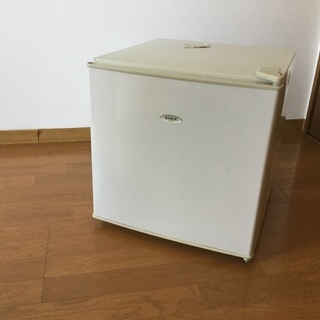 ジャンク 冷蔵庫 引き取りでしたら交通費1000円付けます