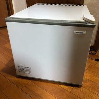 1人暮し 寝室に 1ドア冷蔵庫 20L