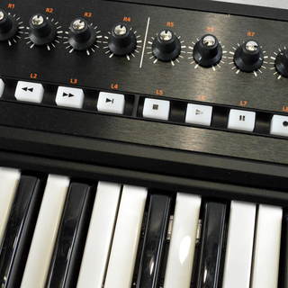 ROLAND (ローランド) MIDIキーボードコントローラー A-300PROの画像