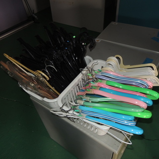 ハンガー　各種　差し上げますの画像