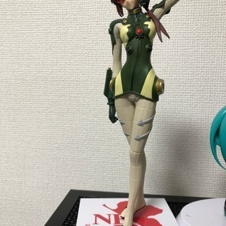フィギュア3体の画像