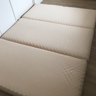 LOWYA高反発三つ折りマットレスダブル 洗えるカバー付の画像