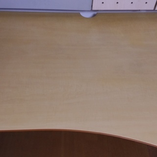 大きめのPCデスクの画像