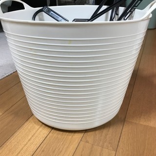 ランドリーバスケット（決まりました 取り引き中）