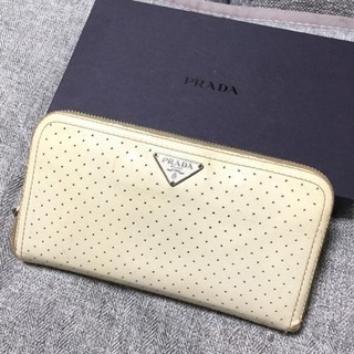 PRADA プラダ 白レザー ラウンドファスナー 長財布 ジャンク