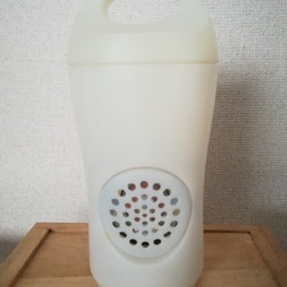 防水ポータブルスピーカー“Happy AQUA” 700円！