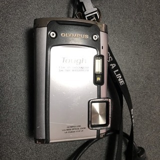 OLYMPUS tough 三脚 予備バッテリー付 値下げ。