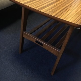 カリモク カフェテーブルの画像