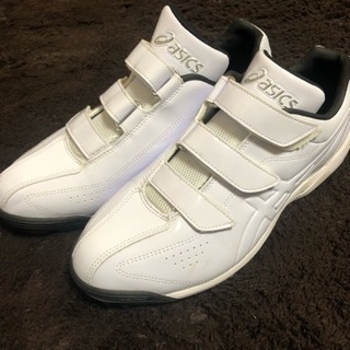 野球 トレーニングシューズ