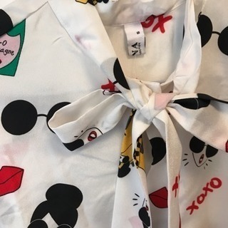 xoxoリボンシャツの画像