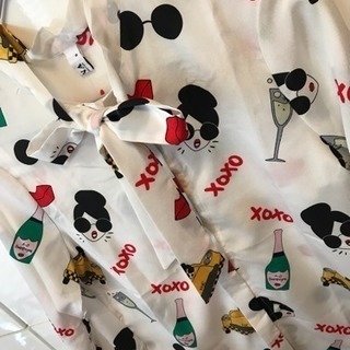 xoxoリボンシャツの画像