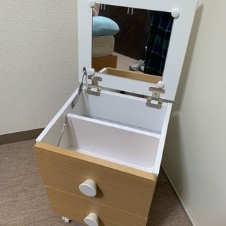 化粧道具入れ
