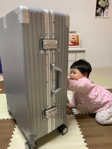 スーツケース