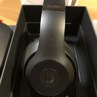 美品 ほぼ未使用 付属品全て有 beats studio3 wireless マットブラックの画像