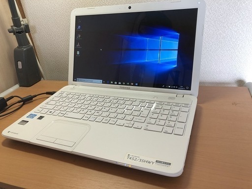 受付けを一時ストップ致します。中古美品　東芝薄型　dynabook T452 35HWY Core i3 からCore i5へ換装　 新品SSD240GB　メモリ8GB