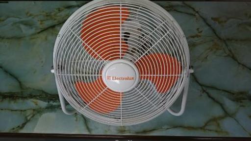 ご成約有り難う御座いました。商談中です。Electrolux サーキュレーター EFN930