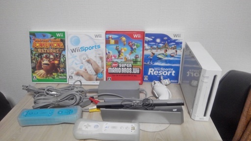 Wii本体とソフト4つまとめて