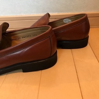 ✴️BURBERRY（バーバリー）24.5cm革靴 ブラウンの画像