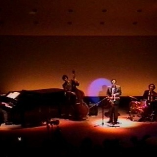 村上誠一サックス＆ジャズ教室は、サキソホーン、クラリネット、フルート、ポピュラーピアノ、ジャズを楽しく学べる教室です。の画像