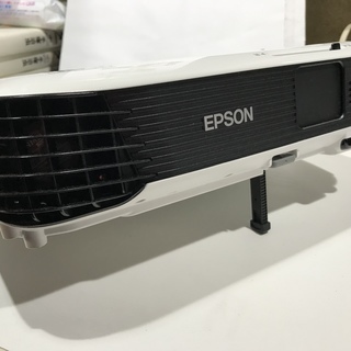 【値下げしました】EPSON プロジェクター EB-S04 30...