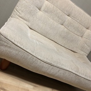 アイボリー ソファの画像
