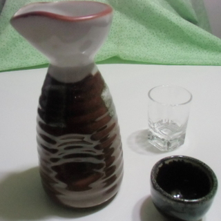 レトロ**おちょこ、徳利の画像