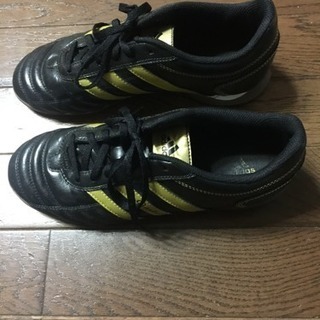 屋内用サッカーシューズの画像