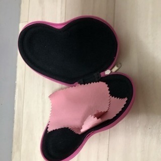 ハート❤️の眼鏡ケースの画像