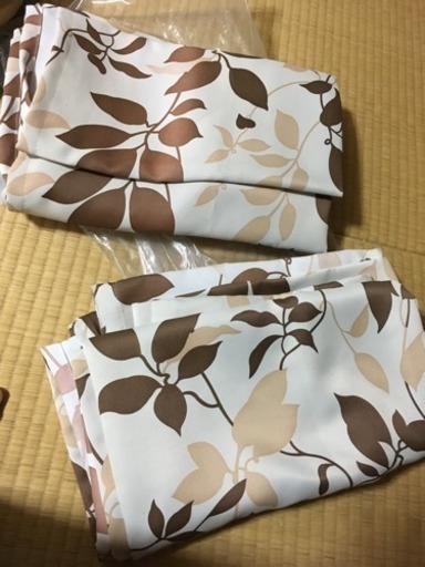 遮光カーテン 1800円