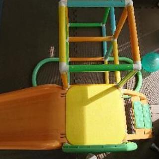 すべり台付ジャングルジムの画像