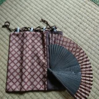 巾着と扇子の画像