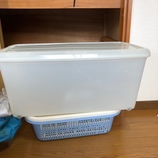 40×30×70蓋付き収納 キャスター付きジャンクの画像
