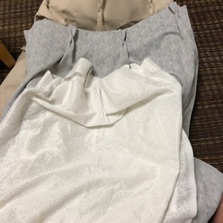 カーテンあげます。