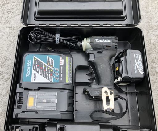 マキタインパクトドライバーTD148D+ケース+充電器DC18RC+バッテリー