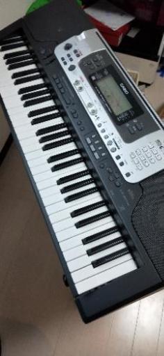 CASIO電子キーボード　LK-301