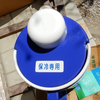 携帯式保冷容器の画像