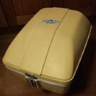 バイクの荷台ケース
