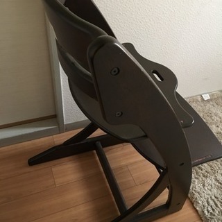 すくすくスリムチェア ガード付き ベビーチェアの画像