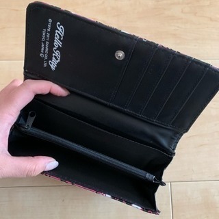 キティちゃんの長財布の画像