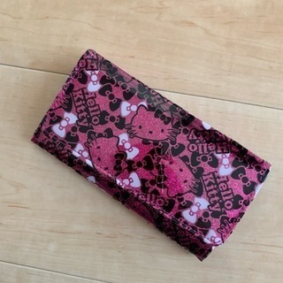 キティちゃんの長財布の画像