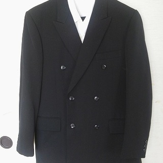 サマー礼服ダブル上下（メンズ）美品、破格値！　（折衝中）