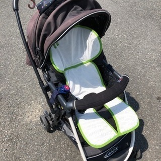 ベビーカーです。