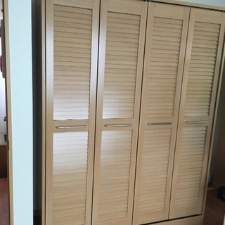 ワードローブを無料で譲ります。