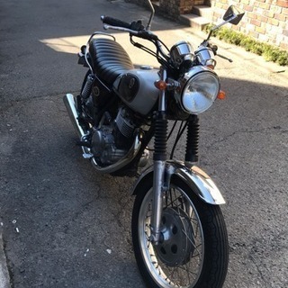 美品 SR400 キャブ 2型 シルバー  値下げしました