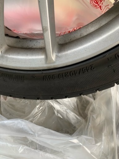 アルファード用のホイルとタイヤのセット