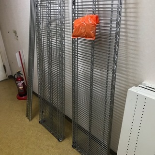 メタルラックとスチール板