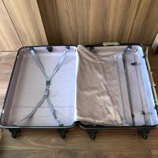 キャリーケース の画像