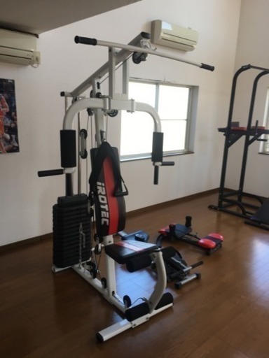 トレーニングマシン