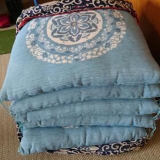 夏用の座布団5枚セットカバー付 直接引き取り優先の画像